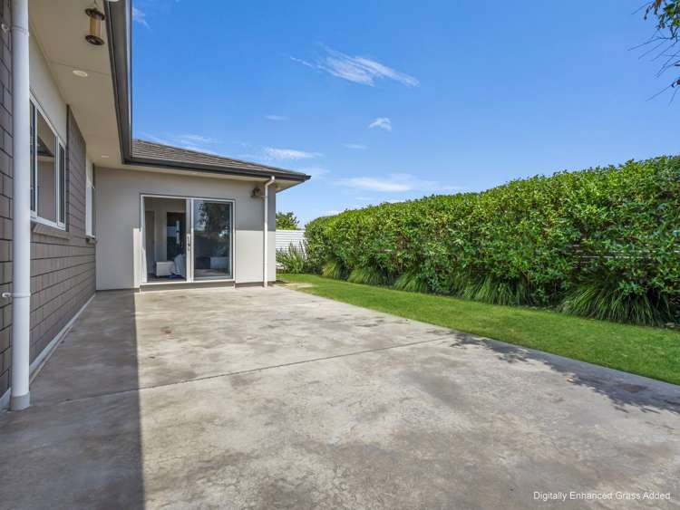 2 Drovers Way Frimley_18