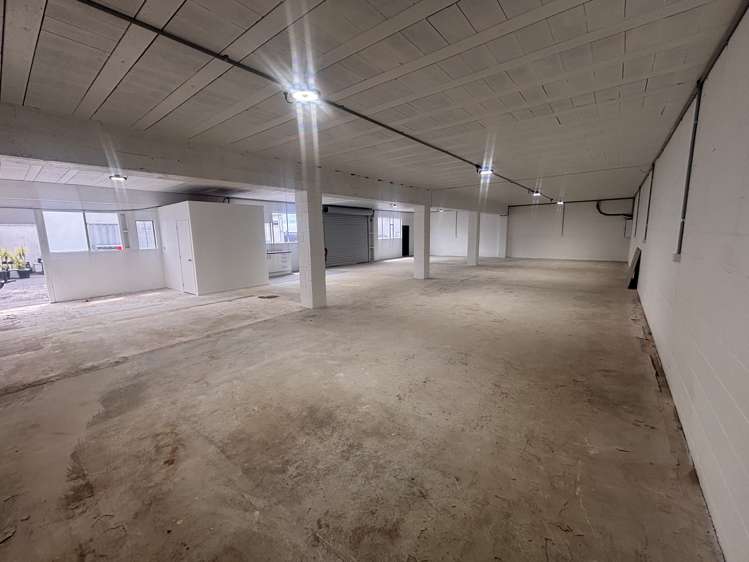 184 McLeod Road Te Atatu South_2