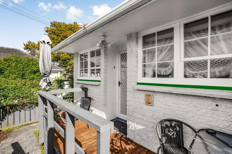 2/26 Merton Street Trentham_13