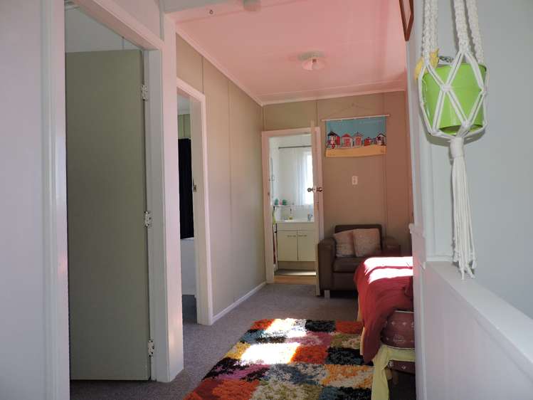 437 Thames Coast Sh25 Road Te Puru_15