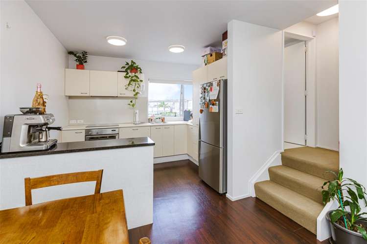 61/7 Kelvin Hart Drive East Tamaki_11