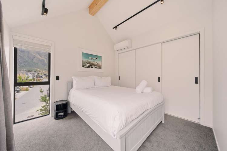 33 Casterway Crescent Jacks Point_8