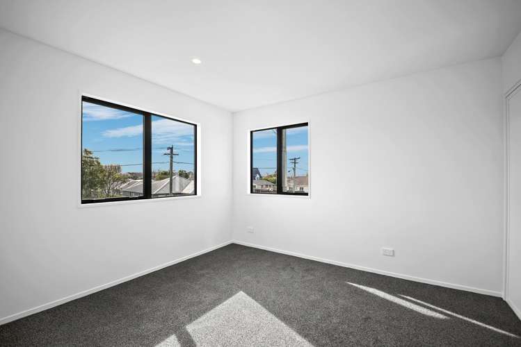 1/118 McFaddens Road St Albans_10