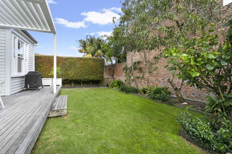 2 Kawerau Avenue Devonport_8