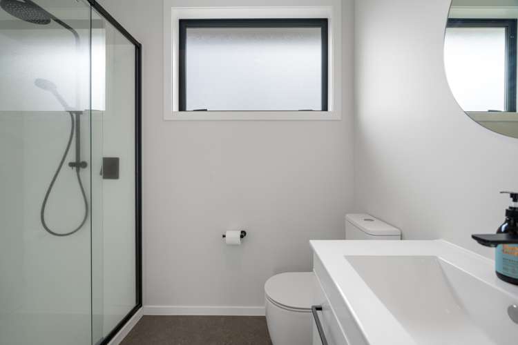 17 Whakaturou Crescent Pyes Pa_11