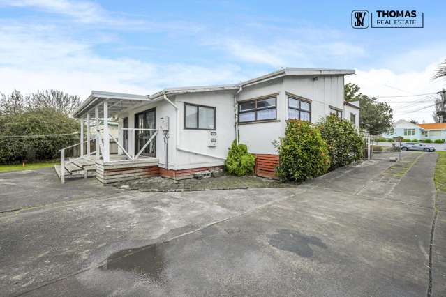 18 Earlsworth Road Mangere East_1