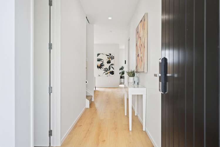 12B Butley Drive Farm Cove_14