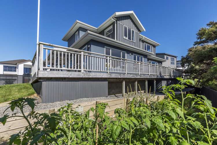 60 Saint Ives Drive Camborne_23