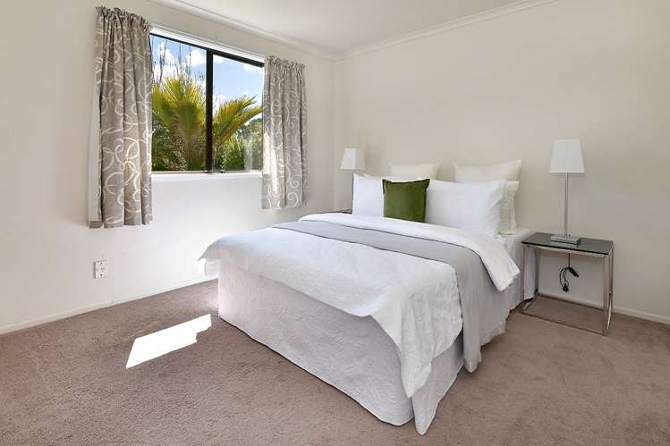 2 Win Grove Hatfields Beach_10