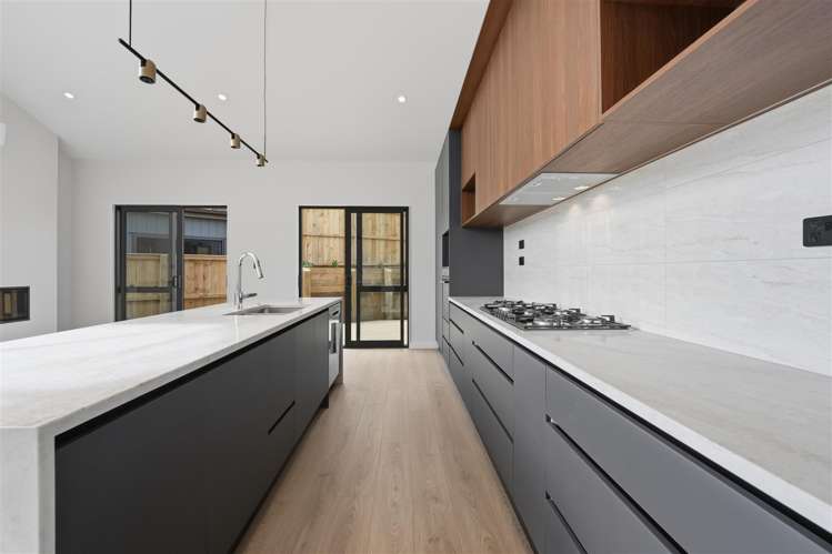 8 Whale Bay Rise Gulf Harbour_12