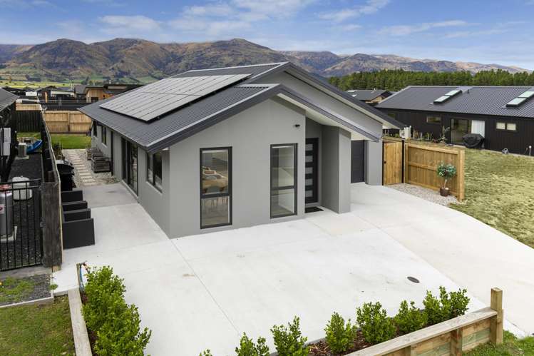 86 Longview Drive_0