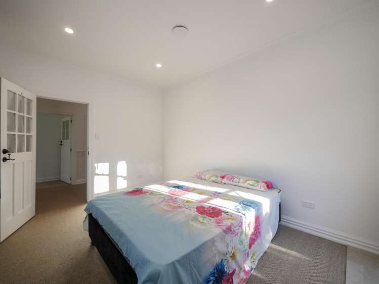 31 Royston Street North East Valley_24