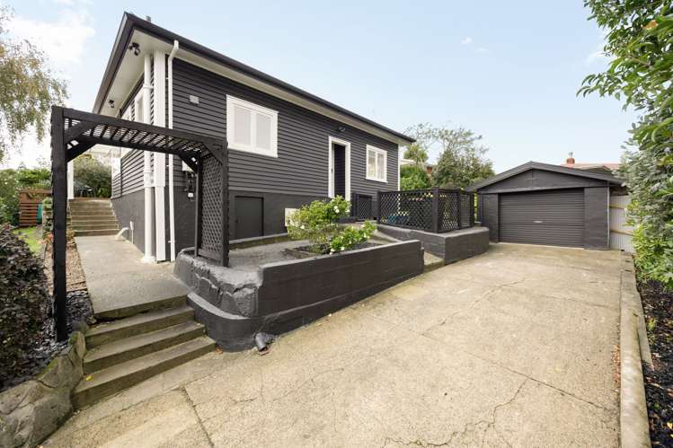 24 Sutton Crescent_2