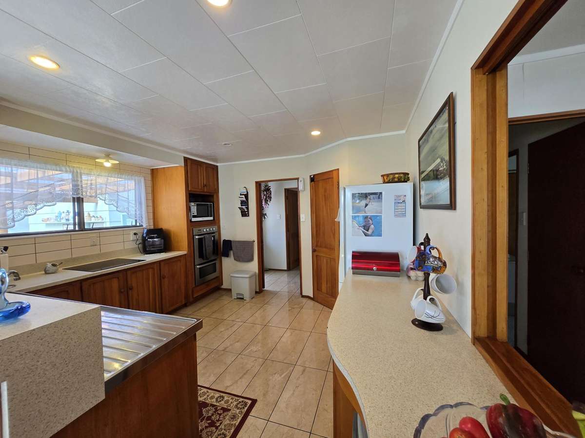 76 Robertson Road_2