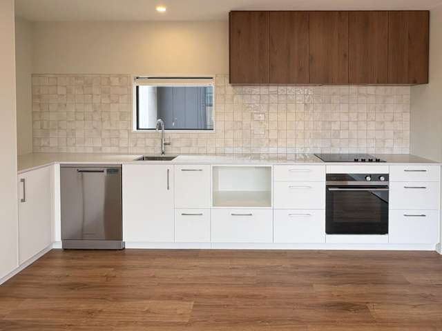 8/527 Hereford Street Linwood_2