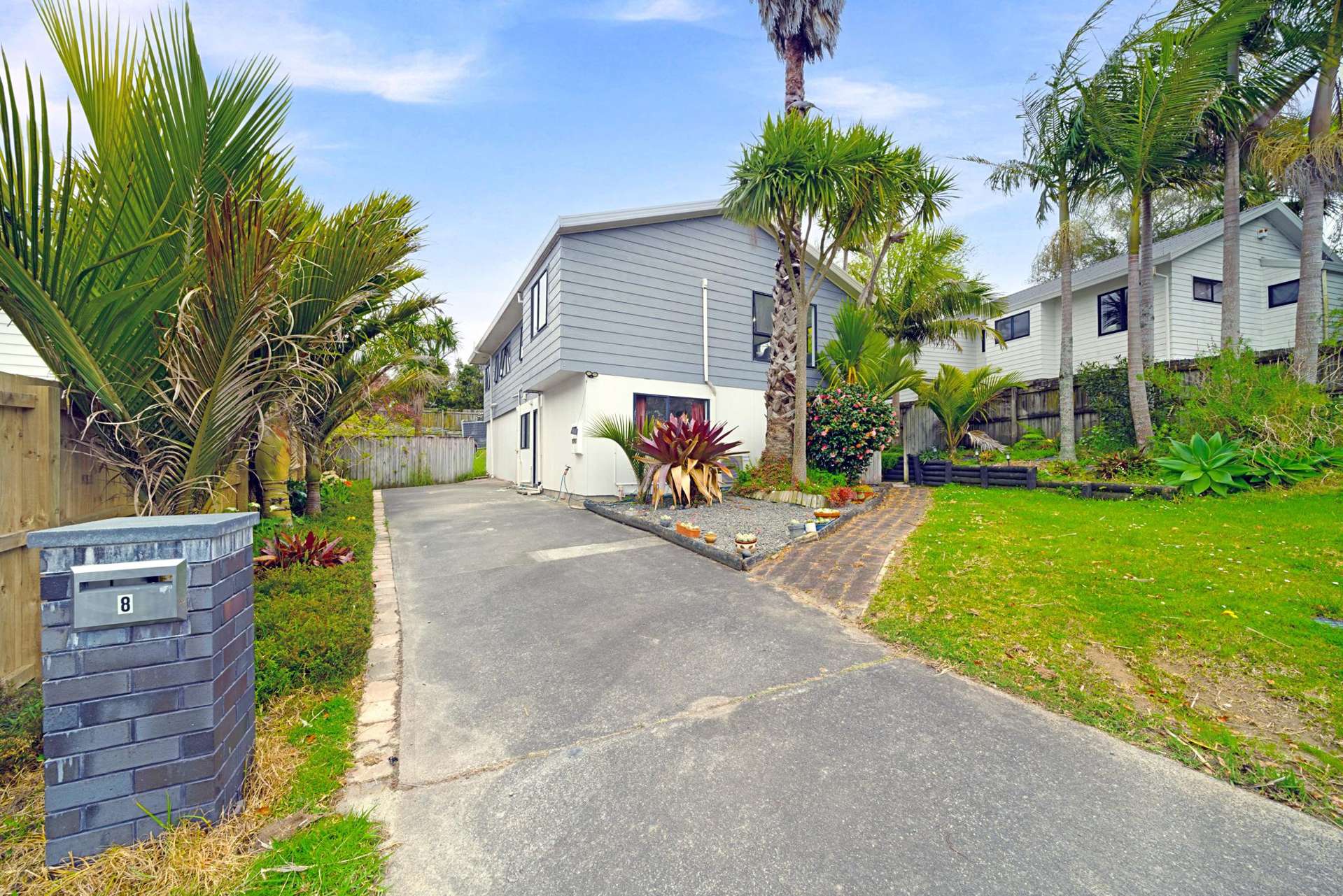 8 Thalia Place Totara Vale_0