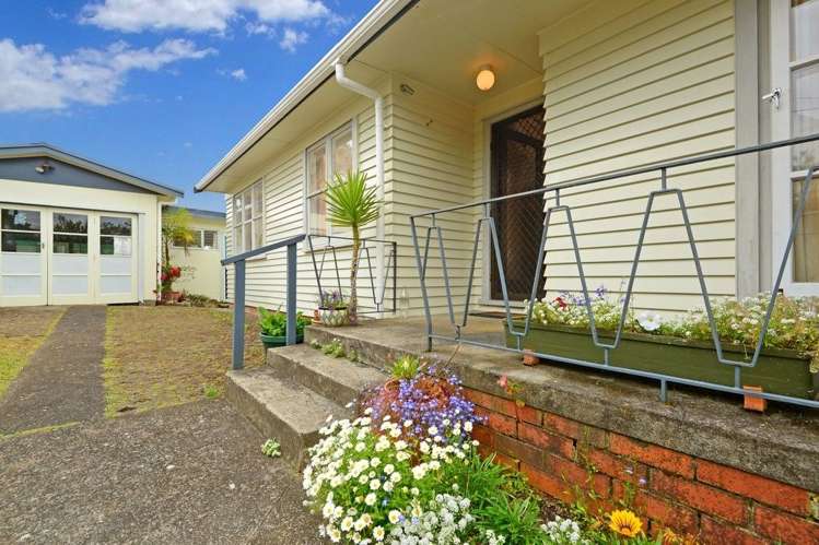 19 Levesque Street Birkdale_16