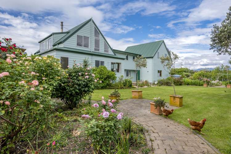 21 Atkinson Avenue Otaki Beach_2