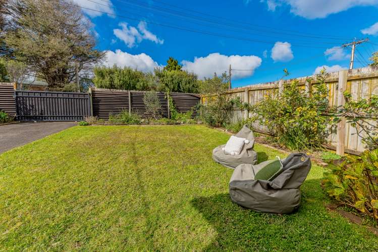 10 Marie Crescent Te Atatu South_19