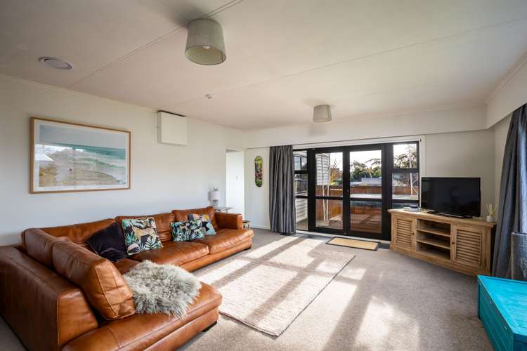 19 Takiroa Street Urenui_8