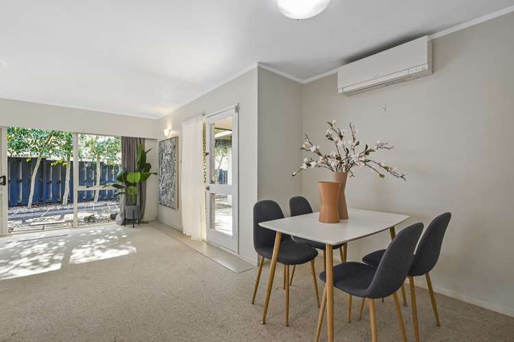2/16 Rangitoto Terrace Milford_10