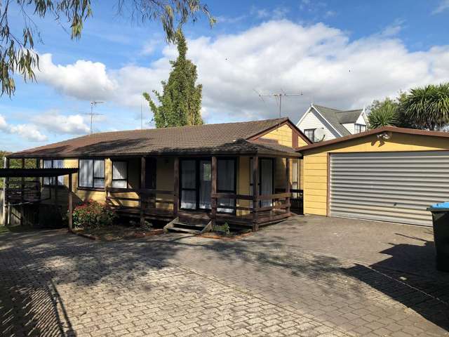 Spacious 4 BedroomHome in Remuera+DoubleGarage+Cpt