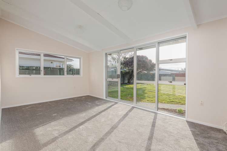 31 Lockhart Avenue Milson_12