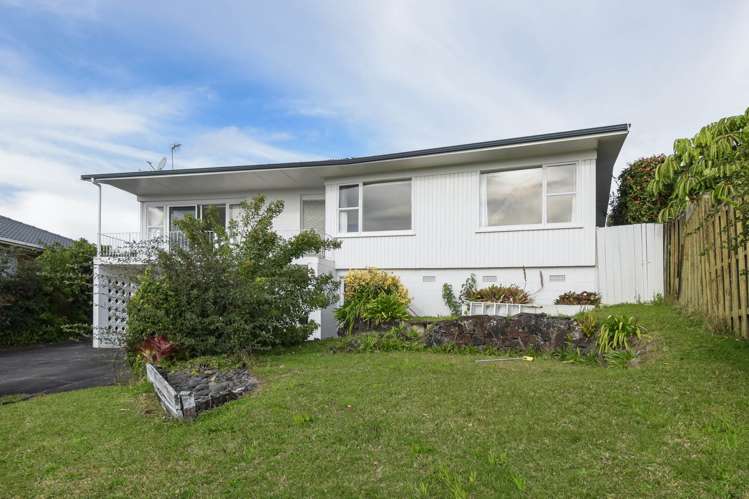 6 Nickleby Place Mellons Bay_29