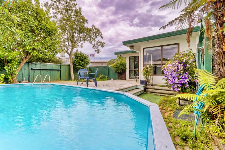 11 Deakin Place Clive_24