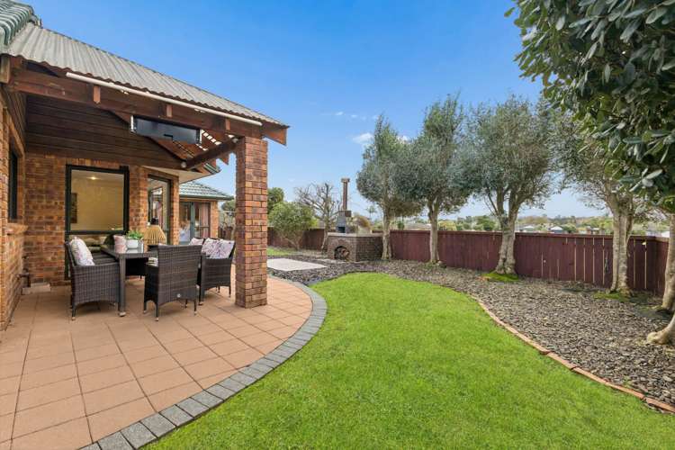 22 Castlehill Court Wattle Downs_12