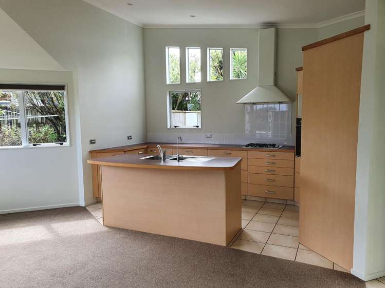 4a Rahui View Oakura_1