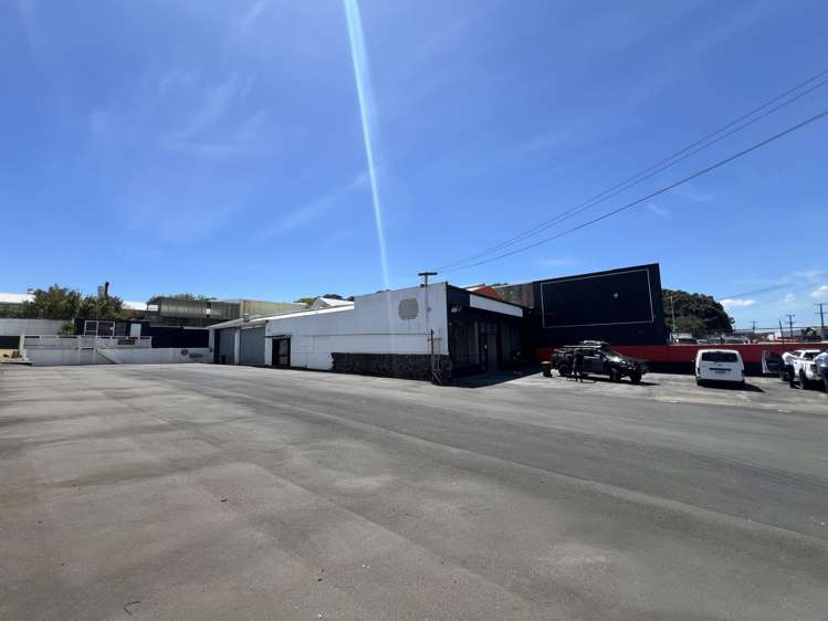 332-334 Church Street Penrose_10