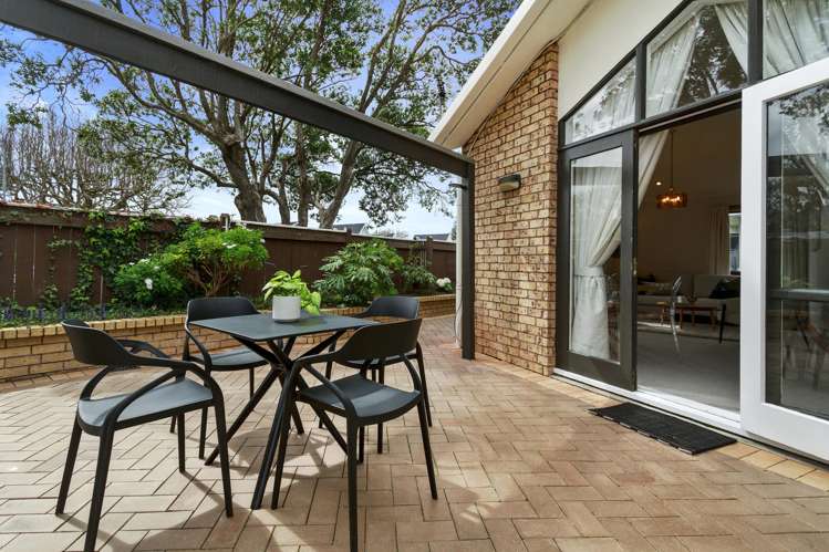 66 Queens Grove Hutt Central_15
