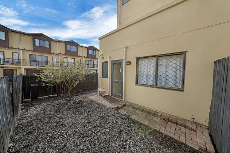 3/8 Margan Avenue New Lynn_16