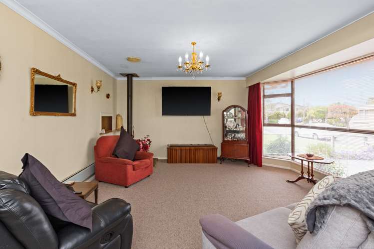 1402 Warwick Place Mayfair_7