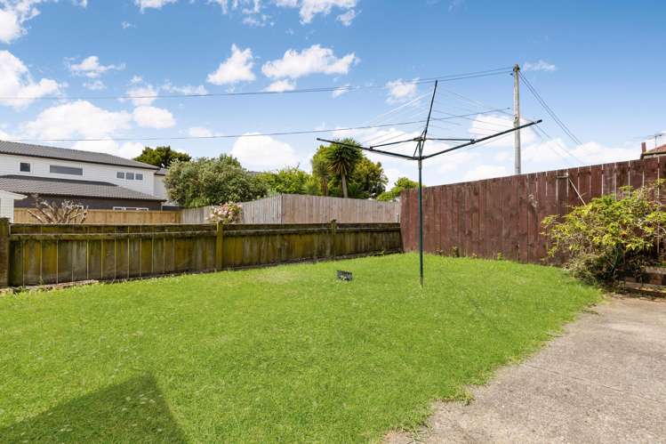 1 & 1A Lloyd Avenue Papatoetoe_34