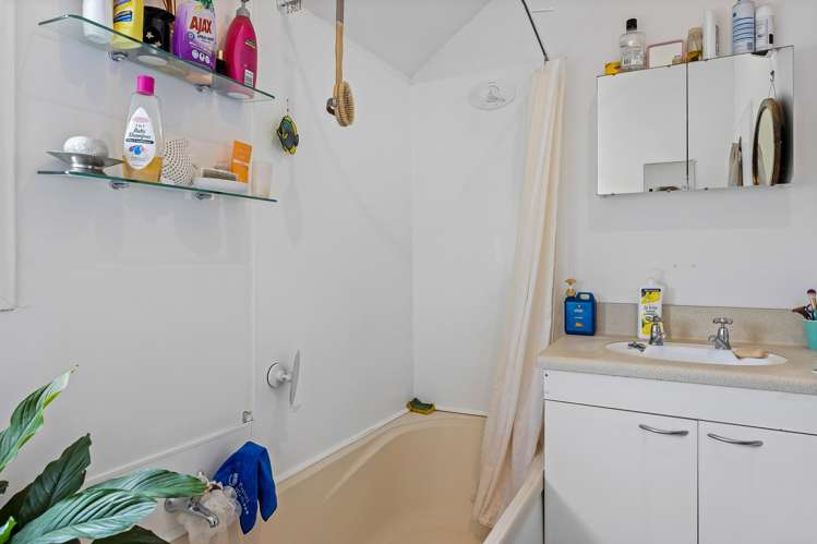 1-2/36 Mathesons Road Phillipstown_11