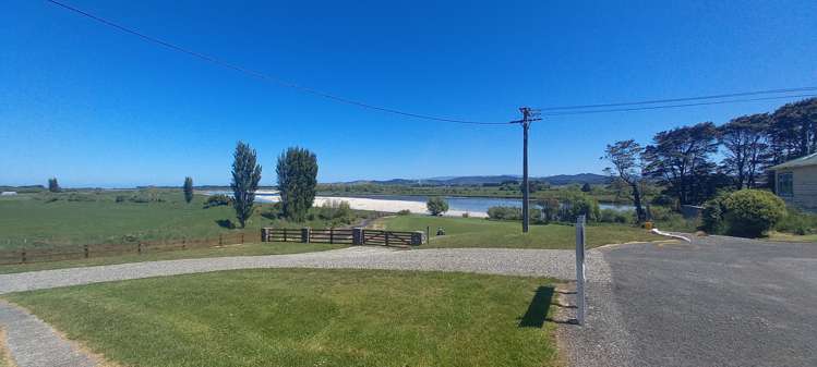 23 Sneyd Street Tuatapere_17