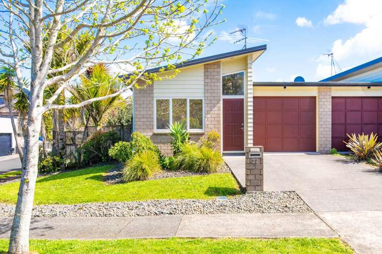 37 Norwood Drive Flat Bush_19