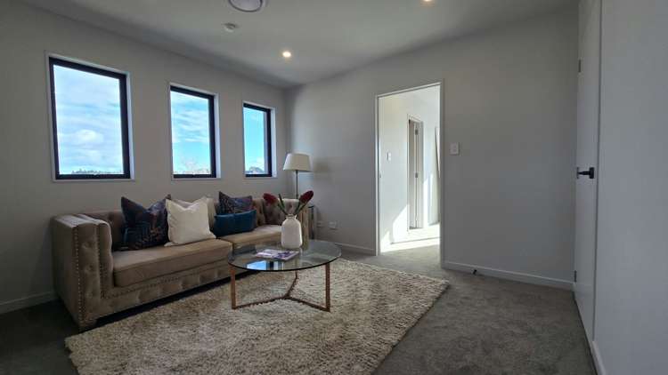 98 Parish Drive_4