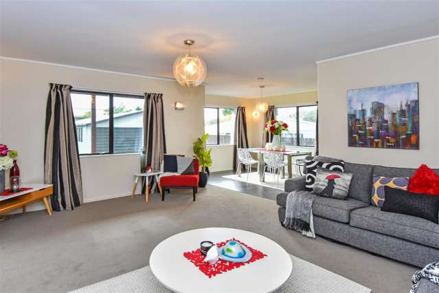 7 Bill Phillip Place Clendon Park_3
