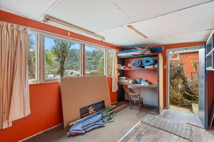 216 North Road North East Valley_21