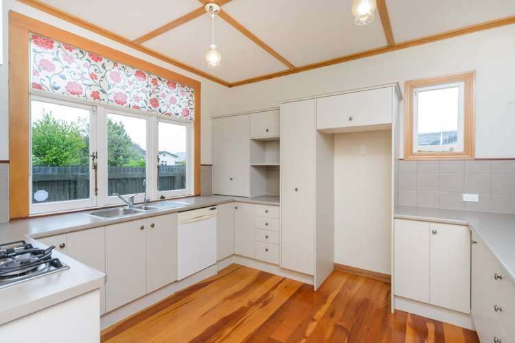 42 Florence Avenue 10930_1