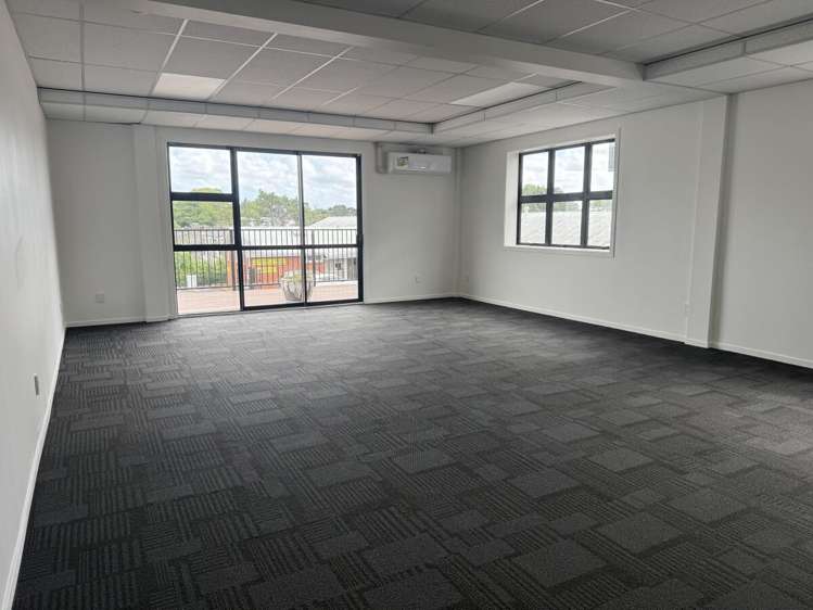 3067 Great North Road New Lynn_4