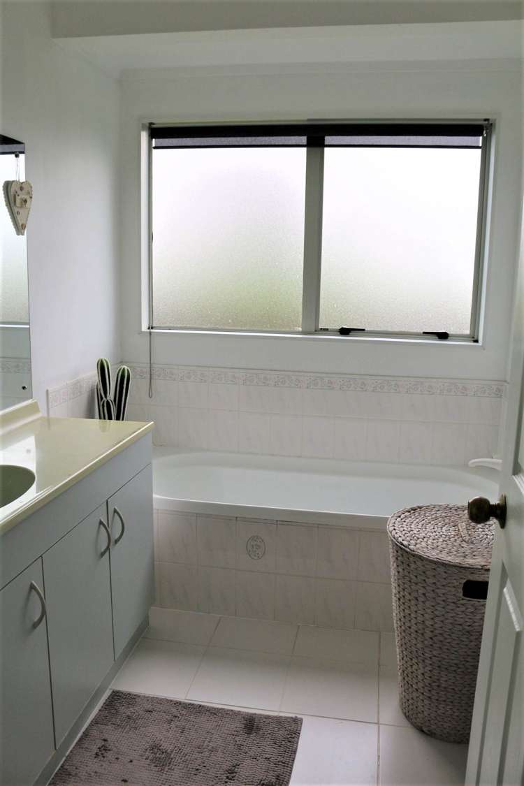 11 John Lister Close Golflands_6