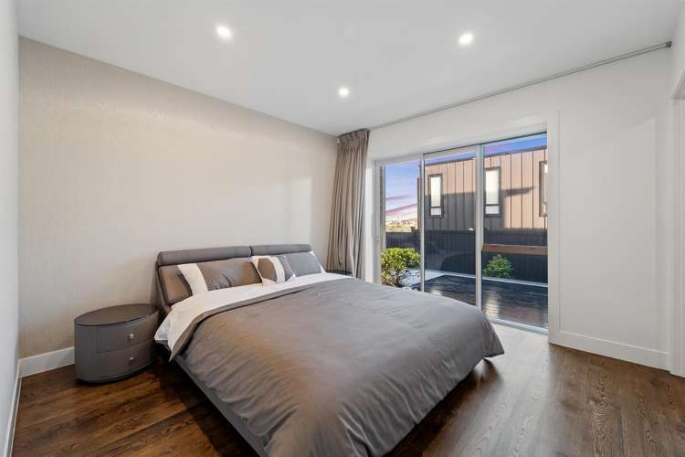 27 Bearing Parade Long Bay_19