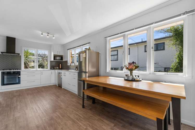 184 Tuhikaramea Road Dinsdale_9