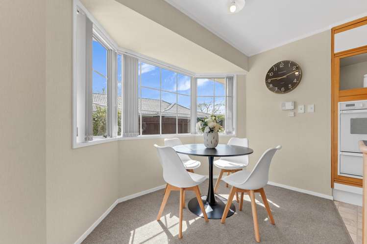 31 Evanda Crescent Conifer Grove_5