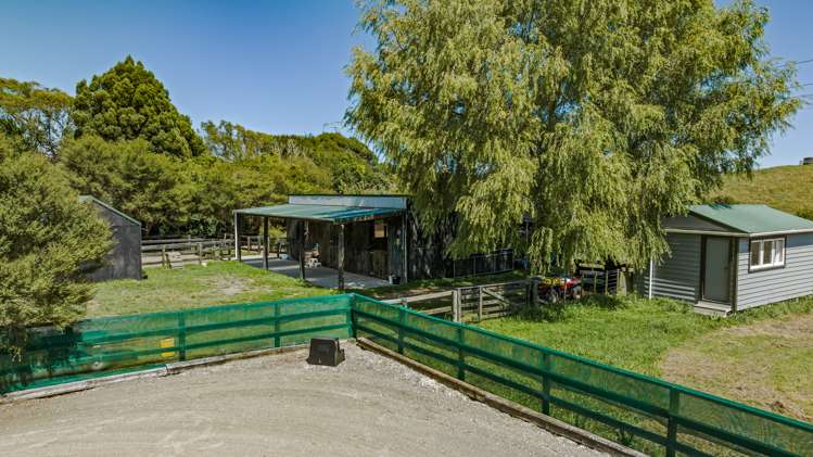 75 Moutere Road Hokio Beach_3