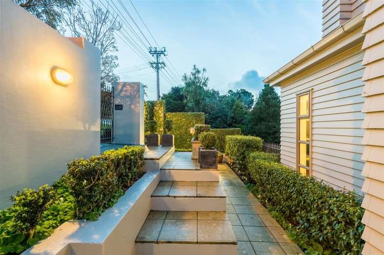 169 Beach Road Castor Bay_18